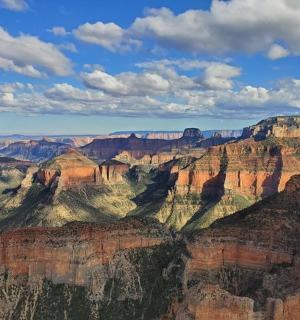 阴天时的大峡谷景色