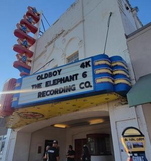 建筑物正面的标志