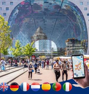 一个人在拍摄城市里的人群