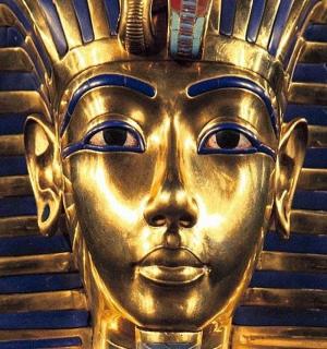 展出的阿努比斯金面具