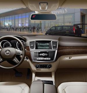 奔驰汽车驾驶舱一览