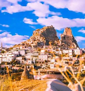 山上的小镇，有一座山