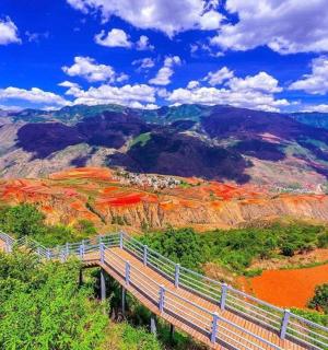 a viewing platform on the side of a mountain