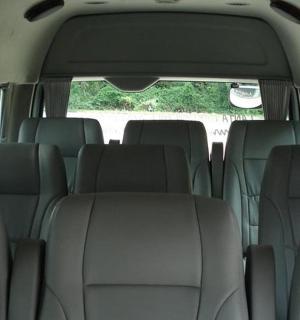 汽车后座的视图