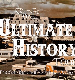 一张城市停车场停放汽车的照片