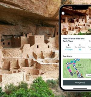 一部带有沙堡图片的手机