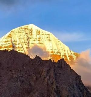 hora se cedulí na vrcholu