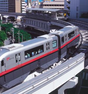 城市轨道上的火车