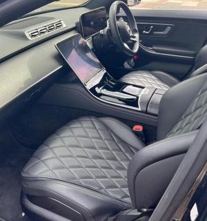 汽车后座的景色