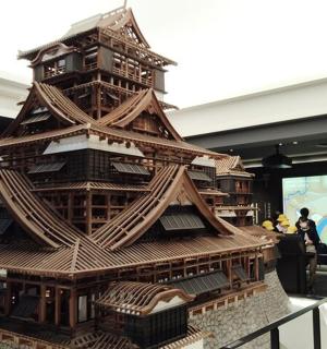 商店里展示的建筑模型