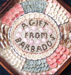 коробка із зображенням тарілки з яйцями