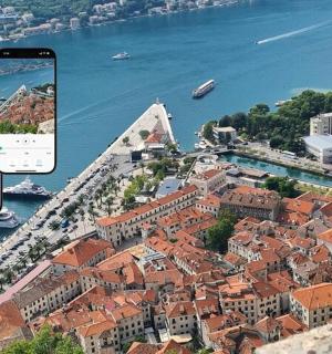 imej bandar dengan telefon mengambil gambar