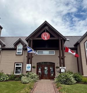 a church with a cross on the front of it