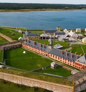 letecký pohled na hrad na vodě