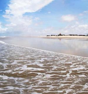 海滩岸边的景色