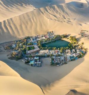 沙漠度假村的鸟瞰图