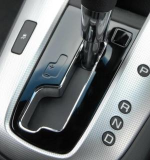 汽车门把手的特写镜头