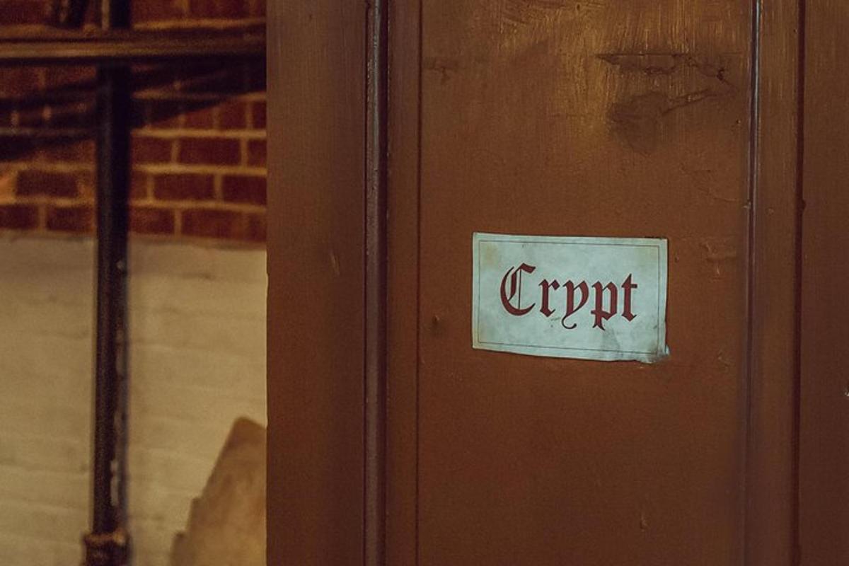 a sign on a door with the word intent on it