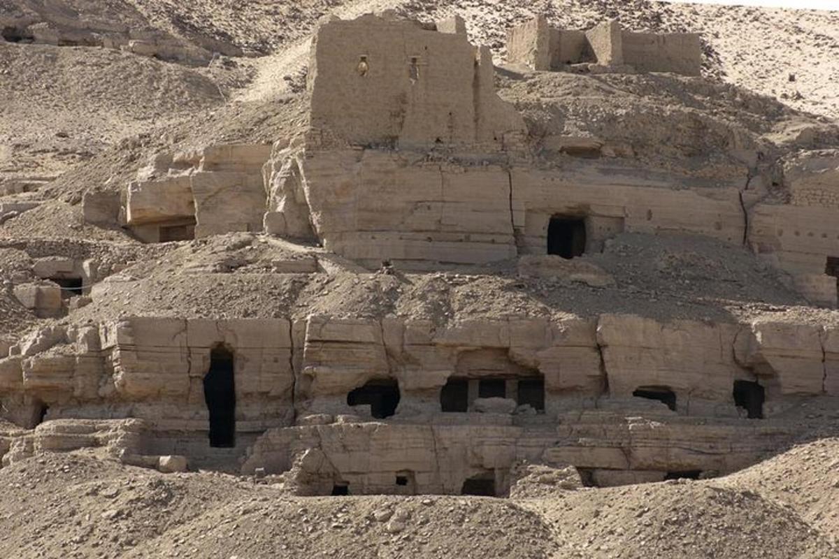 a sand castle in the middle of the desert