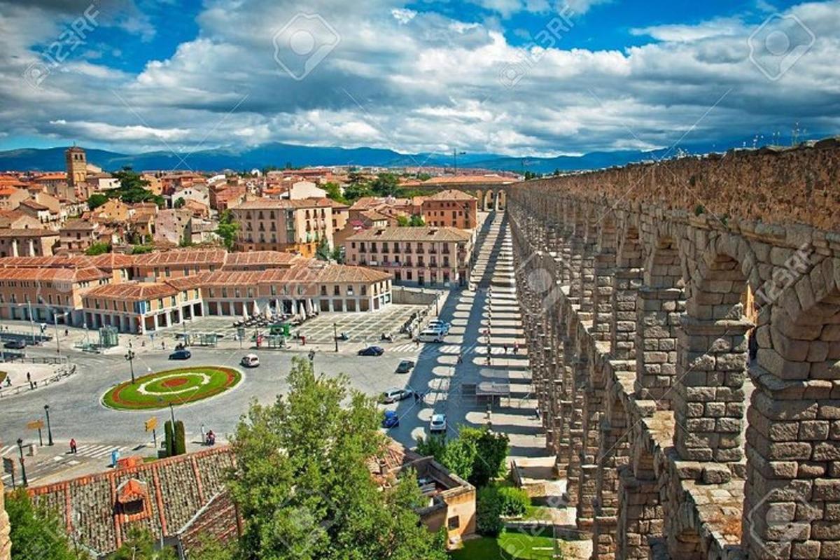 una vista dell'anfiteatro romano della città