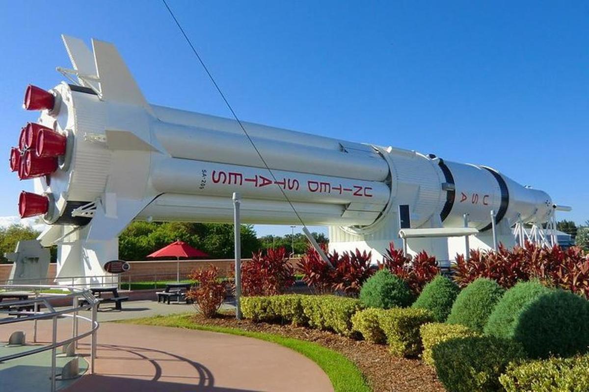 מעבורת חלל מוצגת בפארק