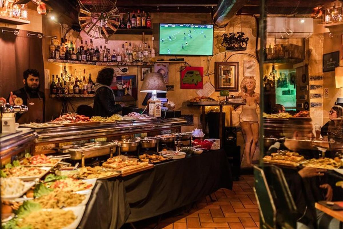 Un grupo de personas de pie alrededor de un buffet en un restaurante.