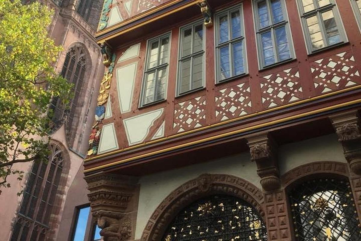 a building with a bunch of windows on it