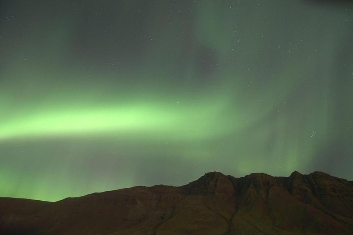 aurora nad goro na nebu