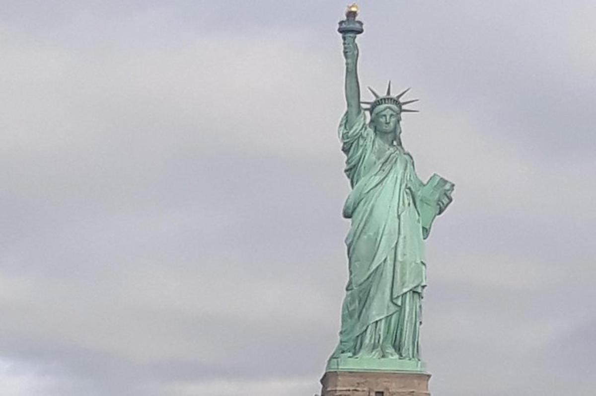 an image of the statue of liberty