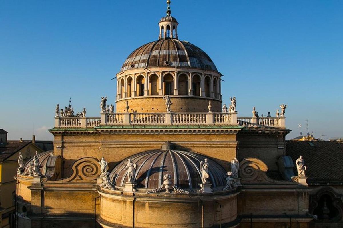 a building with a dome on top of it