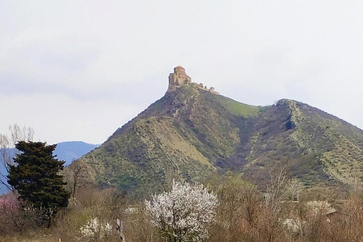 planina s tornjem na vrhu
