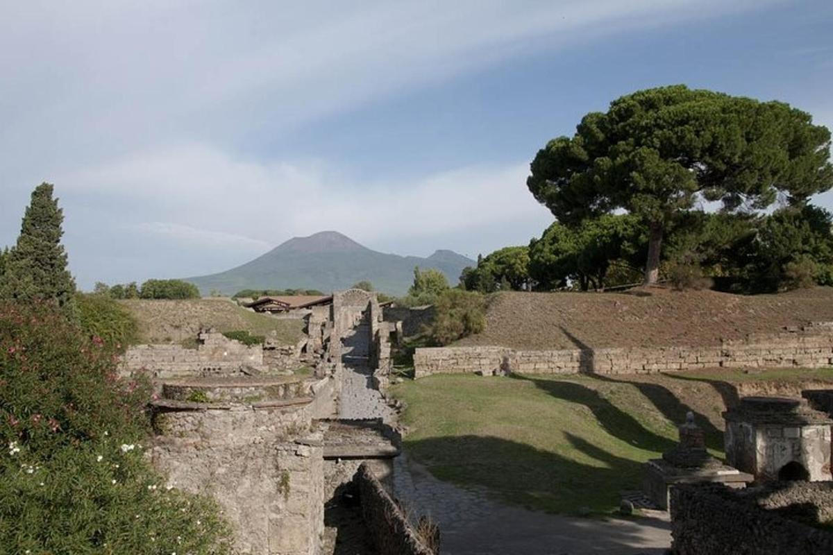 una vista delle rovine dell'antica città