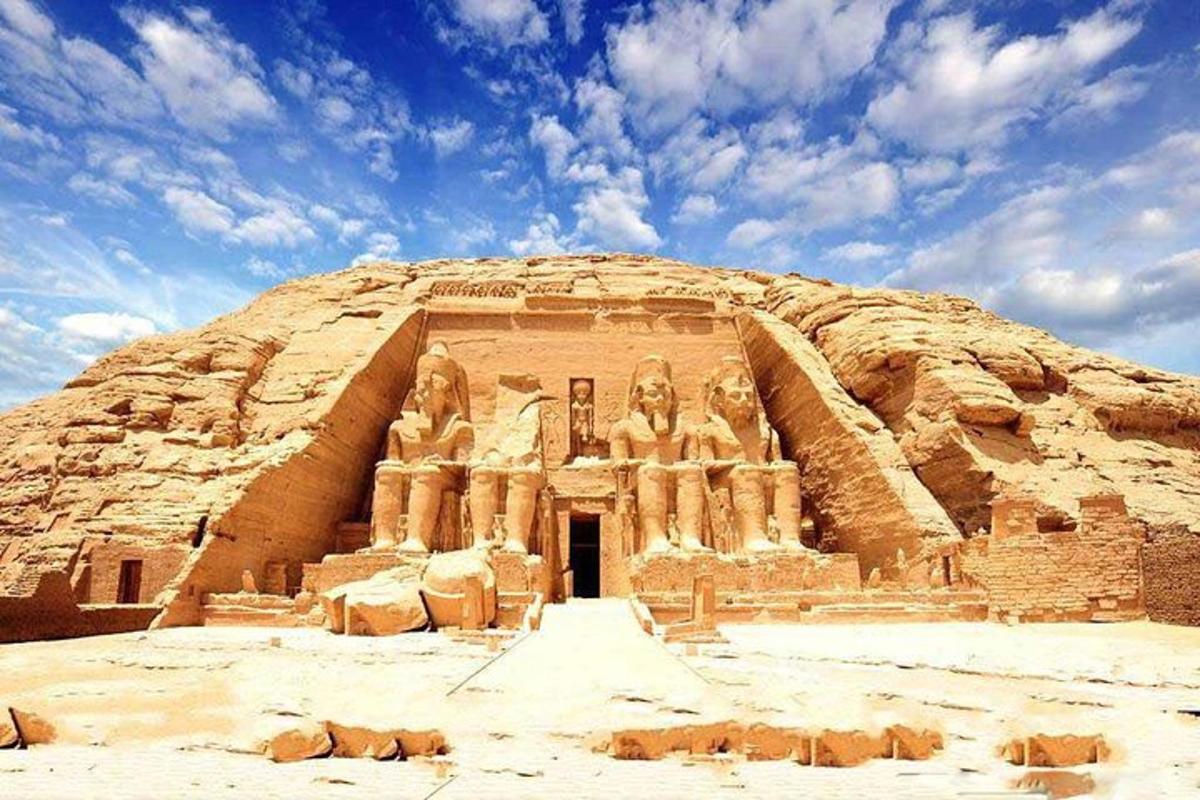 pohled na chrám Abú Simbel