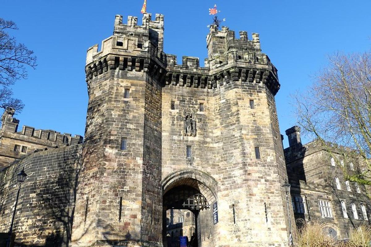 an old castle with an archway in front of it