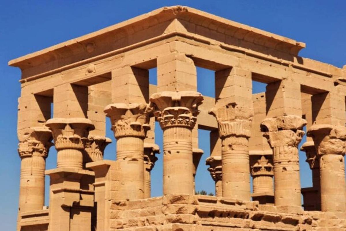 μια εικόνα του κτιρίου του Παρθενώνα στην Αθήνα