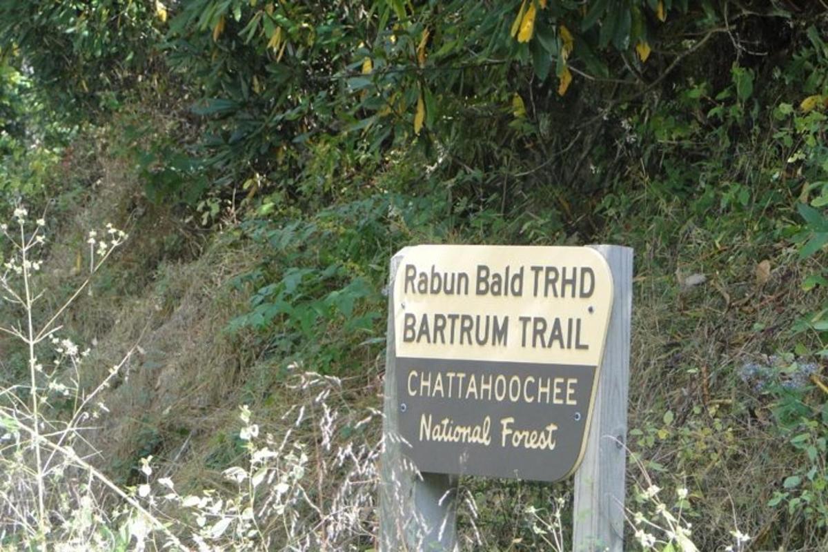 a sign for a brown backfind battleground trail