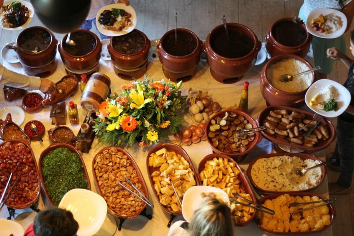 meja dengan berbagai jenis makanan