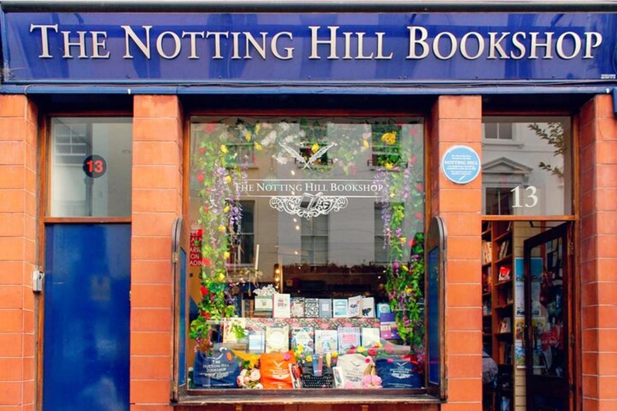 depan kedai kedai buku notting hill