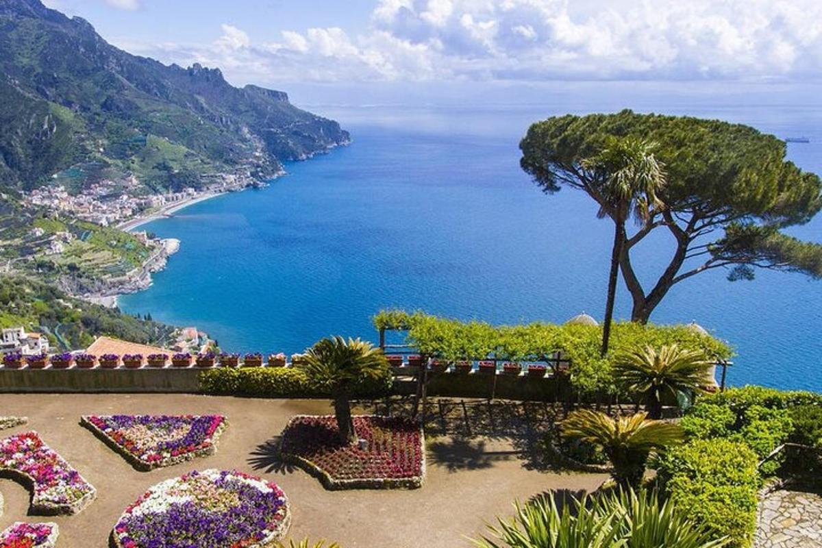 vaade Amalfi rannikule ja ookeanile