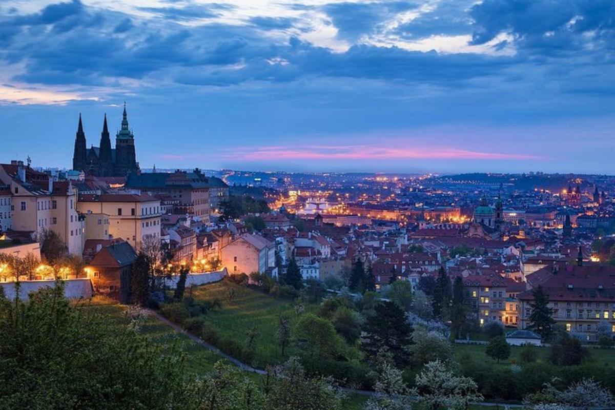 pohled na město v noci