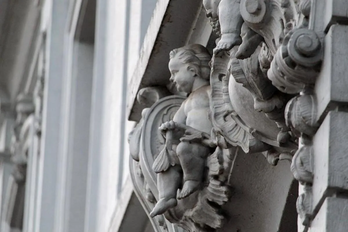Patrimoine bâlois : Portes médiévales, Cathédrale emblématique et vues du Rhin – photo 5