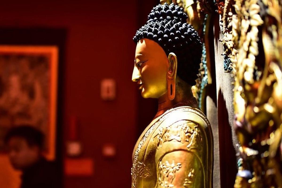 a statue of a buddha in a room