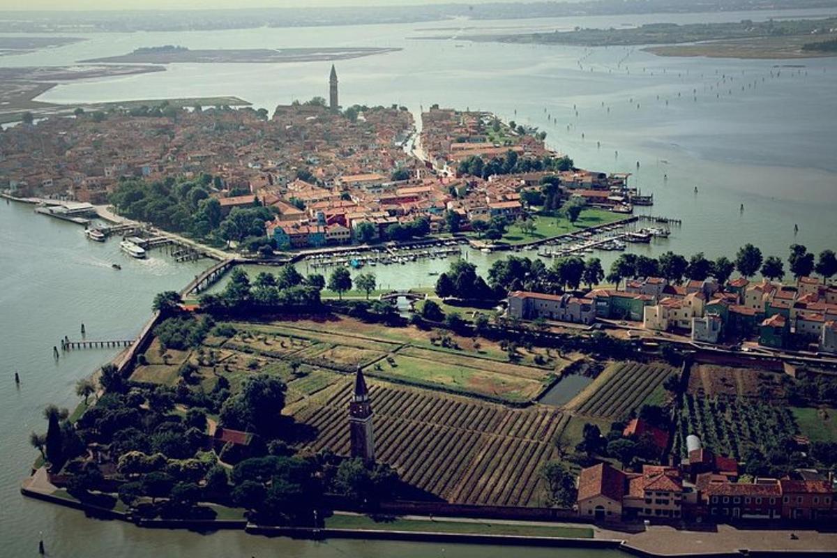 letecký pohľad na mesto na vode