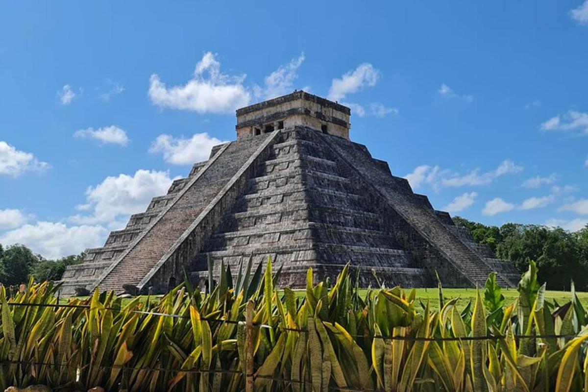 piramida di piramida Maya