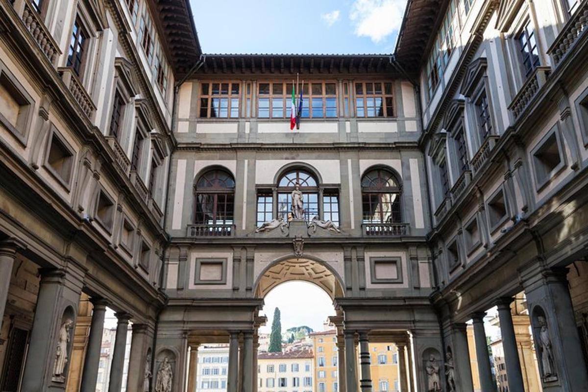 an arch way in a building with an archway