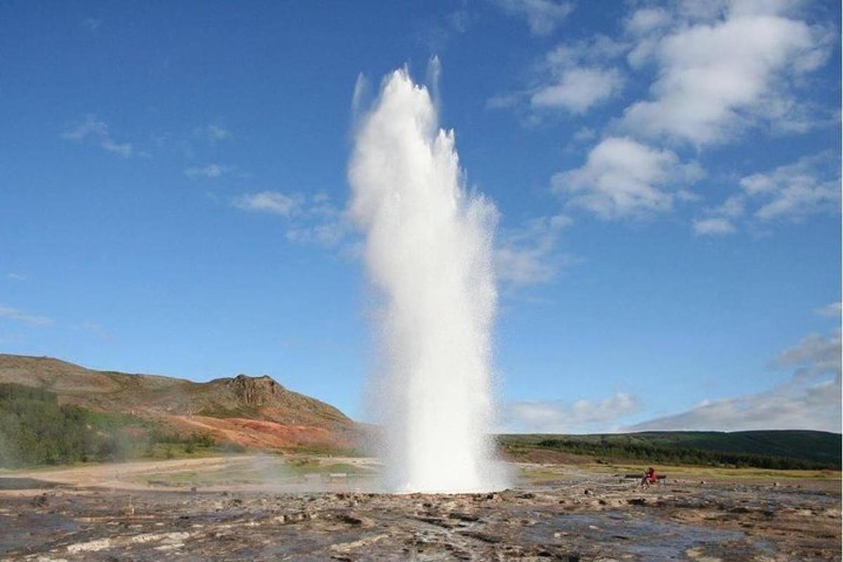 geyser di tengah padang