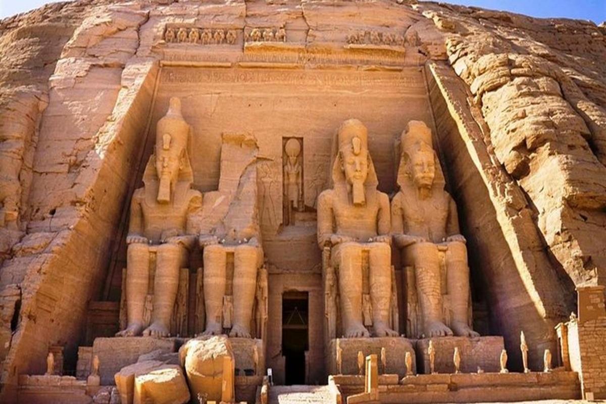 pohled na chrám Abú Simbel