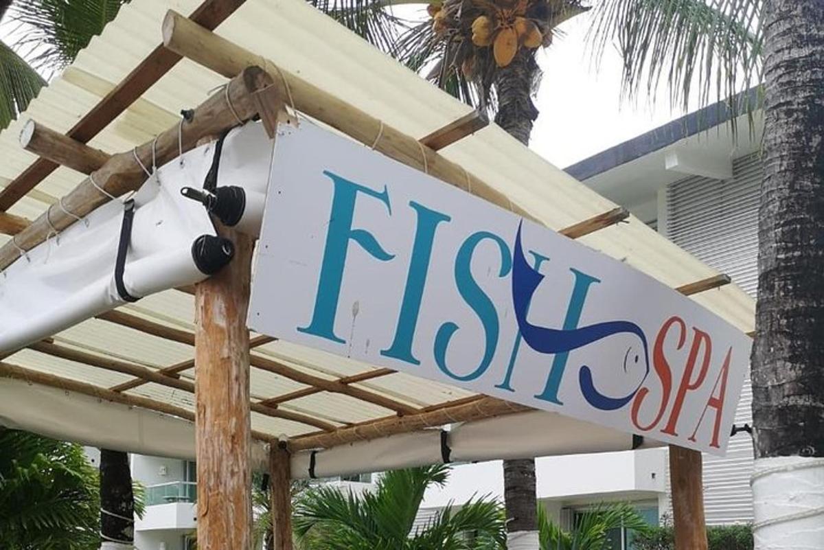 skilti fyrir fiskbúð fyrir framan hús