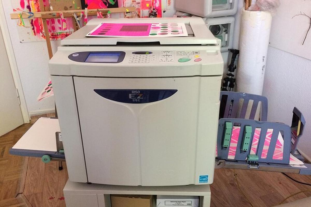 a sewing machine sitting on top of a box