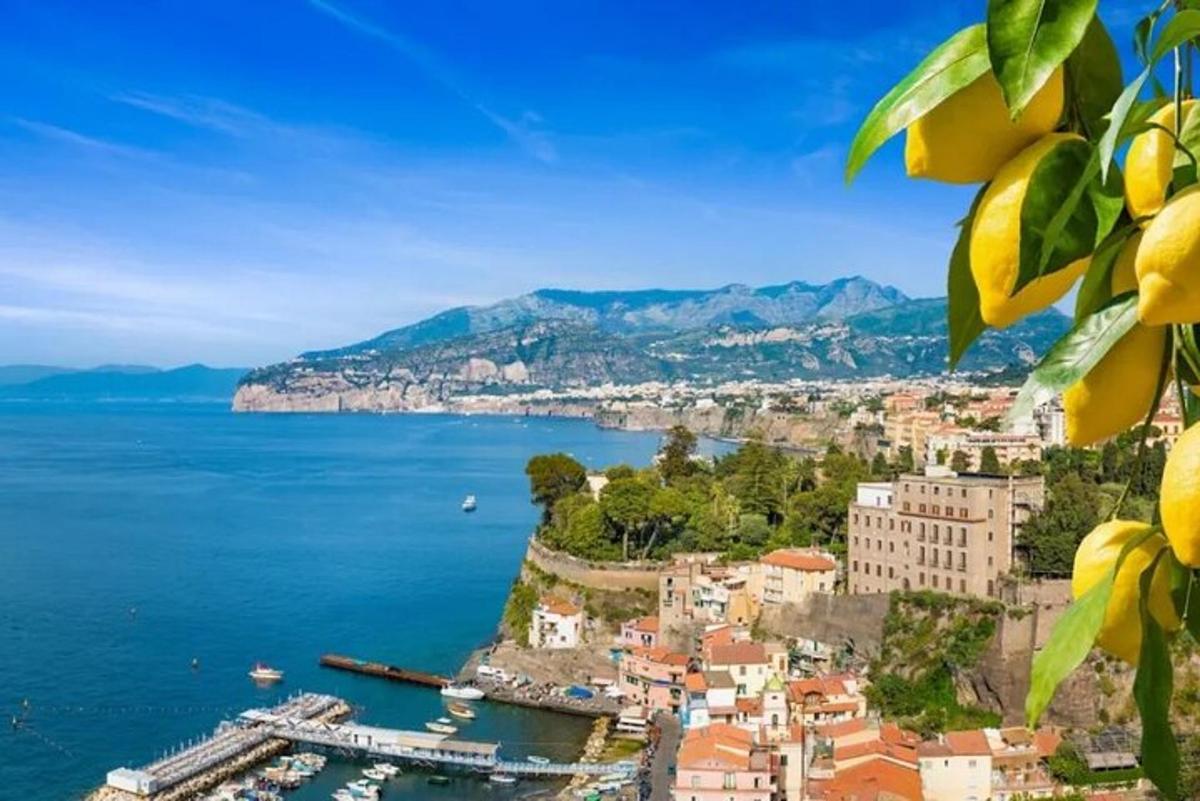 Pohled na město Positano na pobřeží Amalfi